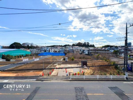 �_�ސ쌧���l�s�_�ސ�搛�c���̐V�z��ˌ��Ă̏Z�˂���̒��]�ʐ^