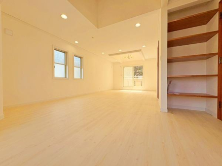 �_�ސ쌧���l�s�t�悷�݂悵��̒��È�ˌ��Ẵ��r���O