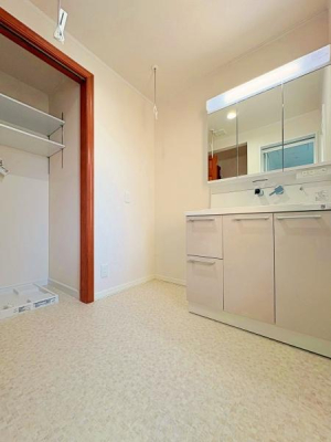 �_�ސ쌧���l�s�t�悷�݂悵��̒��È�ˌ��Ă̐��ʑ�E���ʏ�