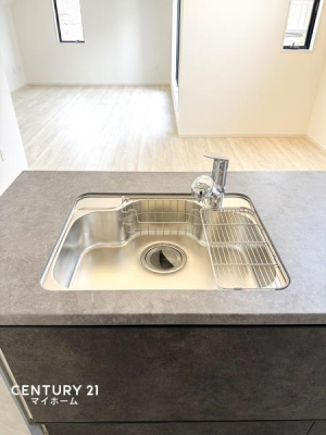 �_�ސ쌧���l�s���剪3���ڂ̐V�z��ˌ��ẴL�b�`��