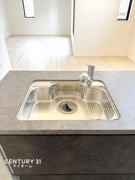 �_�ސ쌧���l�s���剪3���ڂ̐V�z��ˌ��ẴL�b�`��