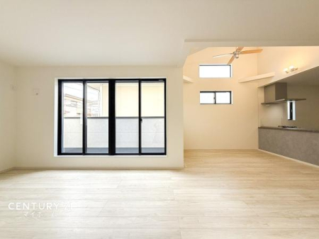 �_�ސ쌧���l�s���剪3���ڂ̐V�z��ˌ��Ẵ��r���O