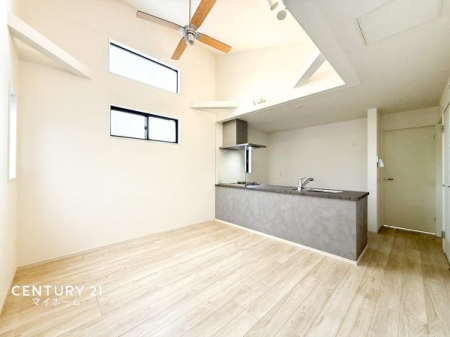 �_�ސ쌧���l�s���剪3���ڂ̐V�z��ˌ��Ẵ��r���O