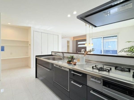 �_�ސ쌧���͌��s�����擌�����2���ڂ̒��È�ˌ��ẴL�b�`��