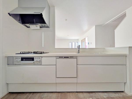 �_�ސ쌧����s�Ó��6���ڂ̐V�z��ˌ��ẴL�b�`��