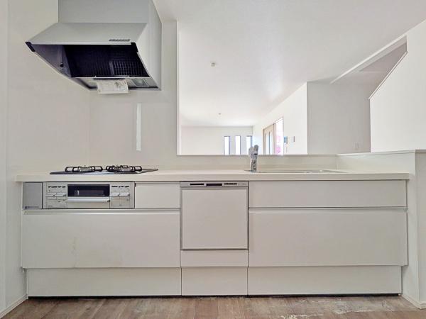 �_�ސ쌧����s�Ó��6���ڂ̐V�z��ˌ��ẴL�b�`��