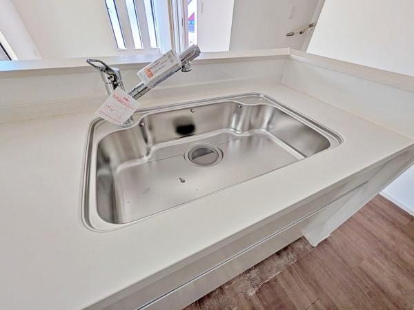 �_�ސ쌧����s�Ó��6���ڂ̐V�z��ˌ��ẴL�b�`��