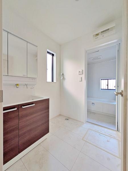 �_�ސ쌧����s�Ó��6���ڂ̐V�z��ˌ��Ă̐��ʑ�E���ʏ�