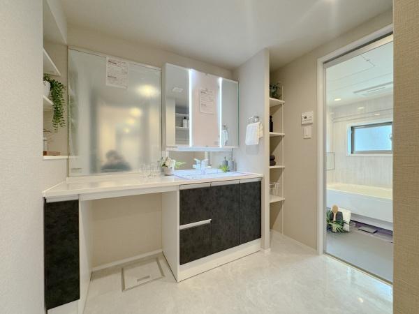 �_�ސ쌧���s�����扤�T����1���ڂ̒��Ã}���V�����̐��ʑ�E���ʏ�