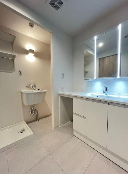 �����s���c�s����6���ڂ̒��Ã}���V�����̐��ʑ�E���ʏ�