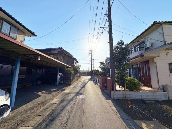 �_�ސ쌧��a�s��ъ�8���ڂ̓y�n�̑O�ʓ��H�܂ތ��n�ʐ^