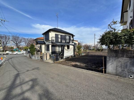 �����s���c�s�{���c�̓y�n�̑O�ʓ��H�܂ތ��n�ʐ^