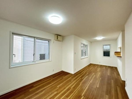 �����s���c�s�R�蒬�̒��È�ˌ��Ẵ��r���O