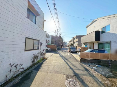 �_�ސ쌧��a�s��ъ�9���ڂ̓y�n�̑O�ʓ��H�܂ތ��n�ʐ^