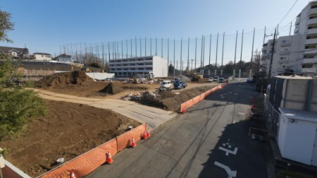 �_�ސ쌧�����s����1���ڂ̓y�n�̑O�ʓ��H�܂ތ��n�ʐ^