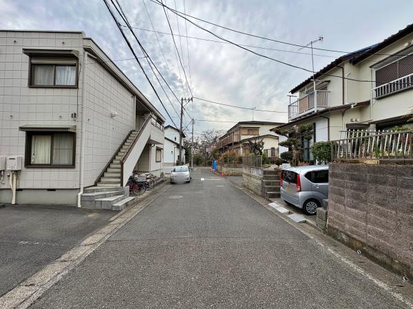 �_�ސ쌧��a�s���c5���ڂ̓y�n�̑O�ʓ��H�܂ތ��n�ʐ^