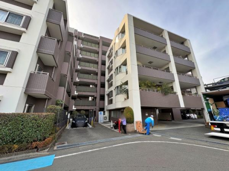 �_�ސ쌧��a�s���ߊԂ̒��Ã}���V�����̌��n�O�ώʐ^