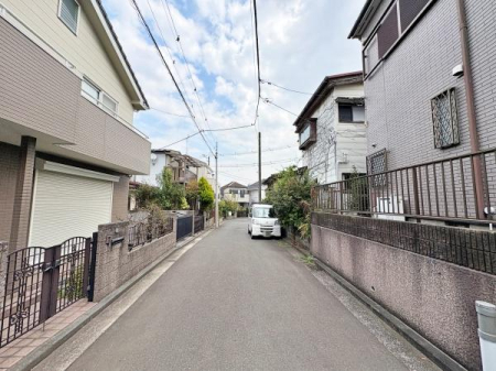 �_�ސ쌧���l�s�`��擌�i�J1���ڂ̐V�z��ˌ��Ă̑O�ʓ��H�܂ތ��n�ʐ^