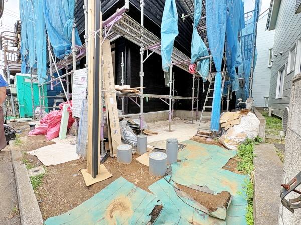 �_�ސ쌧���l�s�`��擌�i�J1���ڂ̐V�z��ˌ��Ă̑O�ʓ��H�܂ތ��n�ʐ^