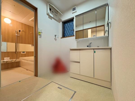 �_�ސ쌧���s�K��Îs��2���ڂ̒��È�ˌ��Ă̐��ʑ�E���ʏ�