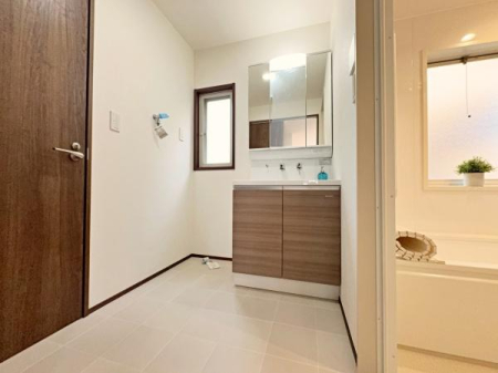 �_�ސ쌧���Ԏs����2���ڂ̒��È�ˌ��Ă̐��ʑ�E���ʏ�