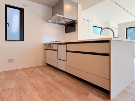 �_�ސ쌧���l�s�h��c�J���̐V�z��ˌ��Ẵ��r���O