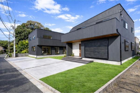 �_�ސ쌧���l�s�h��c�J���̐V�z��ˌ��Ă̑O�ʓ��H�܂ތ��n�ʐ^