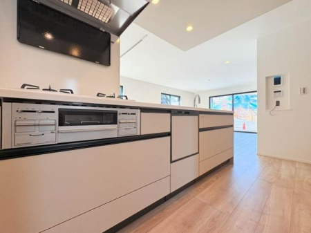 �_�ސ쌧���l�s�h��c�J���̐V�z��ˌ��ẴL�b�`��