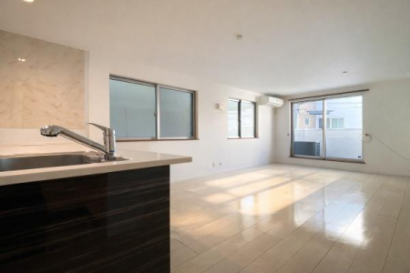 �_�ސ쌧���l�s�`�k����k1���ڂ̒��È�ˌ��Ẵ��r���O