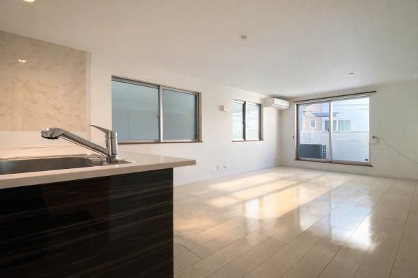 �_�ސ쌧���l�s�`�k����k1���ڂ̒��È�ˌ��Ẵ��r���O