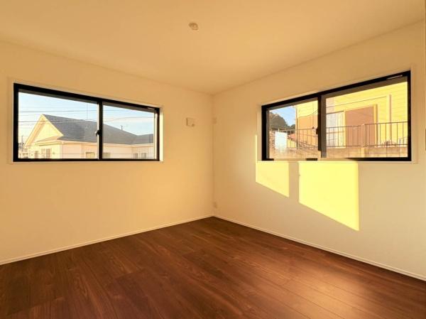 �_�ސ쌧���l�s���V�����̐V�z��ˌ��Ă̗m��