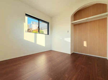 �_�ސ쌧���l�s���V�����̐V�z��ˌ��Ă̗m��