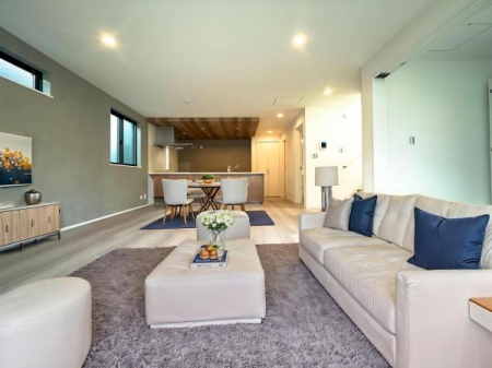 �_�ސ쌧���l�s����{�q�Ԗ�̐V�z��ˌ��Ẵ��r���O