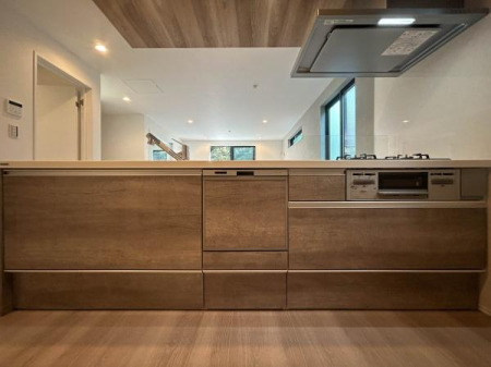 �_�ސ쌧���l�s����{�q�Ԗ�̐V�z��ˌ��ẴL�b�`��