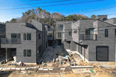 �_�ސ쌧���l�s����{�q�Ԗ�̐V�z��ˌ��Ă̌��n�O�ώʐ^