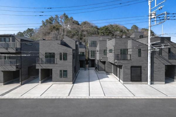 �_�ސ쌧���l�s����{�q�Ԗ�̐V�z��ˌ��Ă̕����ϊX���ݎʐ^