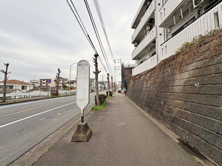 �_�ސ쌧��a�s���c3���ڂ̐V�z��ˌ��Ă̑O�ʓ��H�܂ތ��n�ʐ^