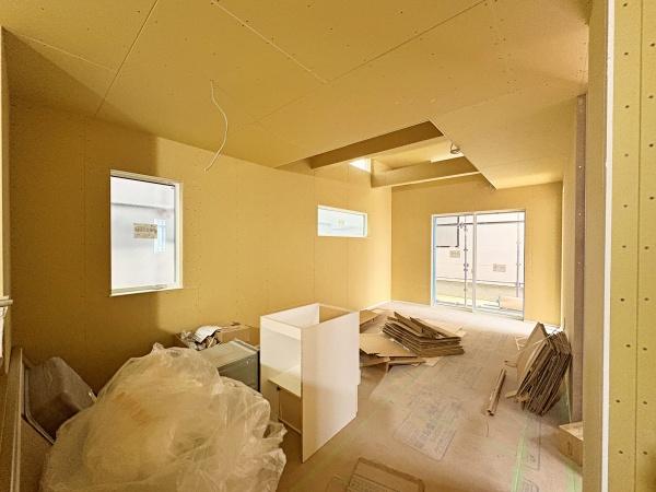 �_�ސ쌧��a�s���c3���ڂ̐V�z��ˌ��Ẵ��r���O