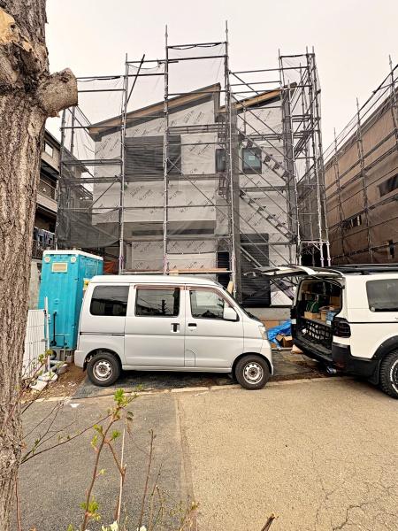 �_�ސ쌧��a�s���c3���ڂ̐V�z��ˌ��Ă̑O�ʓ��H�܂ތ��n�ʐ^