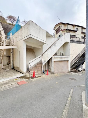 �_�ސ쌧���l�s�˒ˋ�˒˒��̐V�z��ˌ��Ă̑O�ʓ��H�܂ތ��n�ʐ^