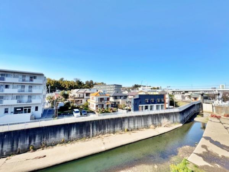 �_�ސ쌧���l�s�`������5���ڂ̒��È�ˌ��Ă̏Z�˂���̒��]�ʐ^