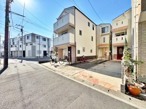 �_�ސ쌧���l�s�`������5���ڂ̒��È�ˌ��Ă̑O�ʓ��H�܂ތ��n�ʐ^