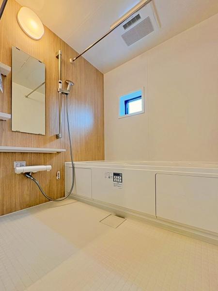 �_�ސ쌧���l�s�����\����ʂ̐V�z��ˌ��Ă̗���