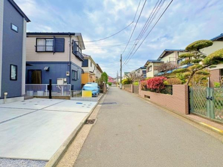 �_�ސ쌧���l�s�����\����ʂ̐V�z��ˌ��Ă̑O�ʓ��H�܂ތ��n�ʐ^