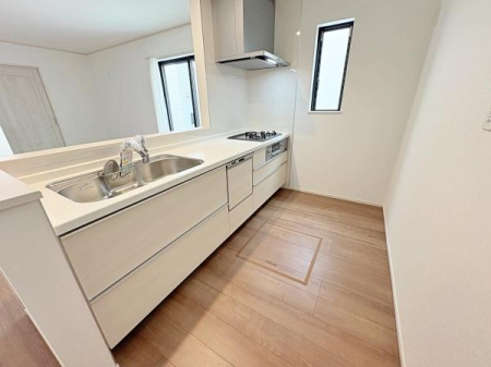 �_�ސ쌧���l�s���a�򒬂̐V�z��ˌ��ẴL�b�`��