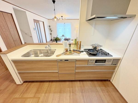 �_�ސ쌧���l�s���a�򒬂̐V�z��ˌ��ẴL�b�`��