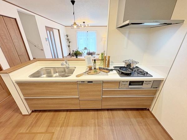 �_�ސ쌧���l�s���a�򒬂̐V�z��ˌ��ẴL�b�`��