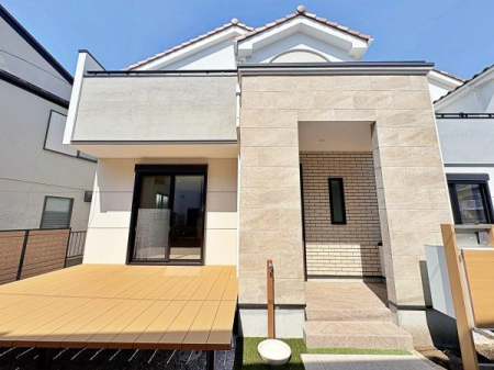 �����s���c�J��m7���ڂ̐V�z��ˌ��Ă̌��n�O�ώʐ^