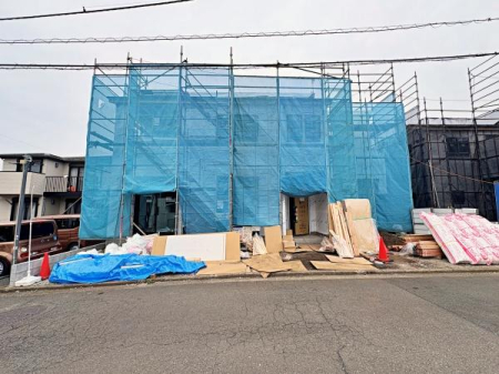 �_�ސ쌧��a�s���c8���ڂ̐V�z��ˌ��Ă̑O�ʓ��H�܂ތ��n�ʐ^