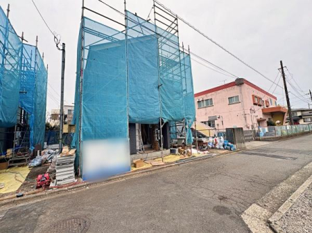 �_�ސ쌧��a�s���c8���ڂ̐V�z��ˌ��Ă̑O�ʓ��H�܂ތ��n�ʐ^